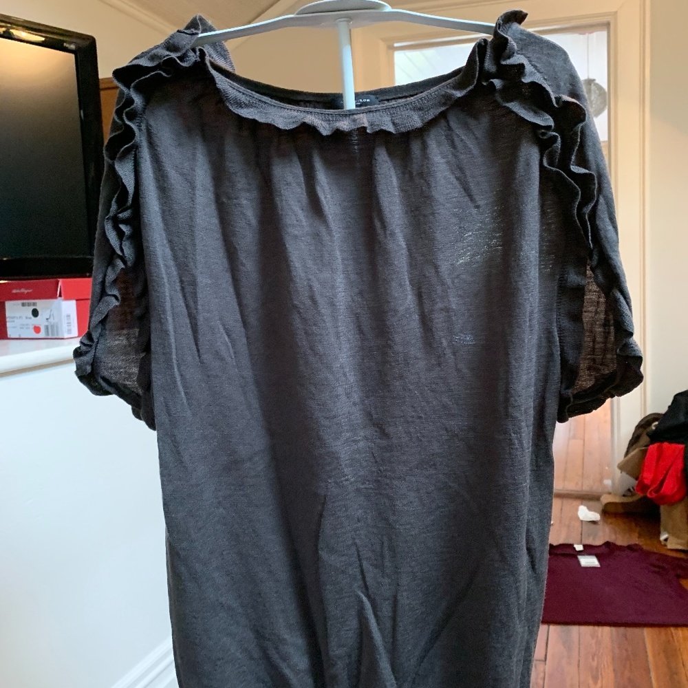 Ann Taylor petites knit ruffle sleeve top. Worn once.